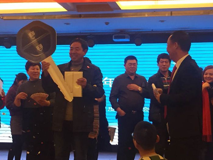 好色先生TV传媒好色先生网站代理商抽到商务面包车及ipads